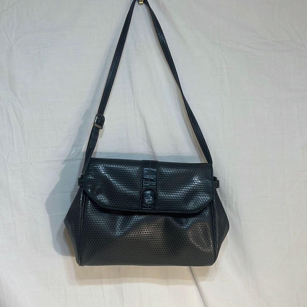 Liz Claiborne vintage leather trim purse‎
